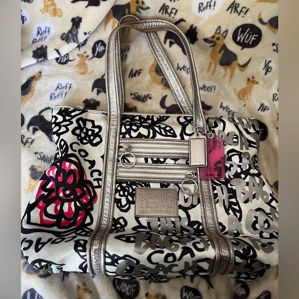 EUC Coach POPPY GRAFFITI Floral Bella Tote